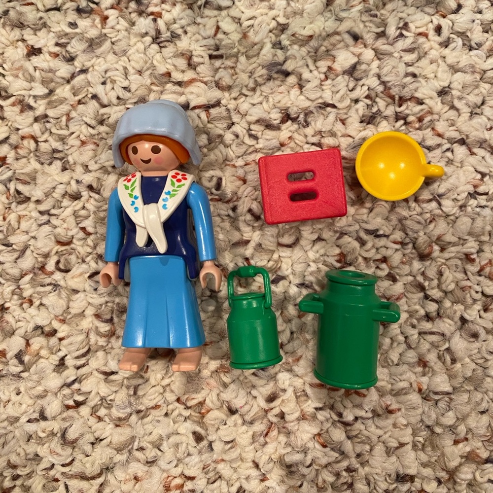 Playmobil milkmaid